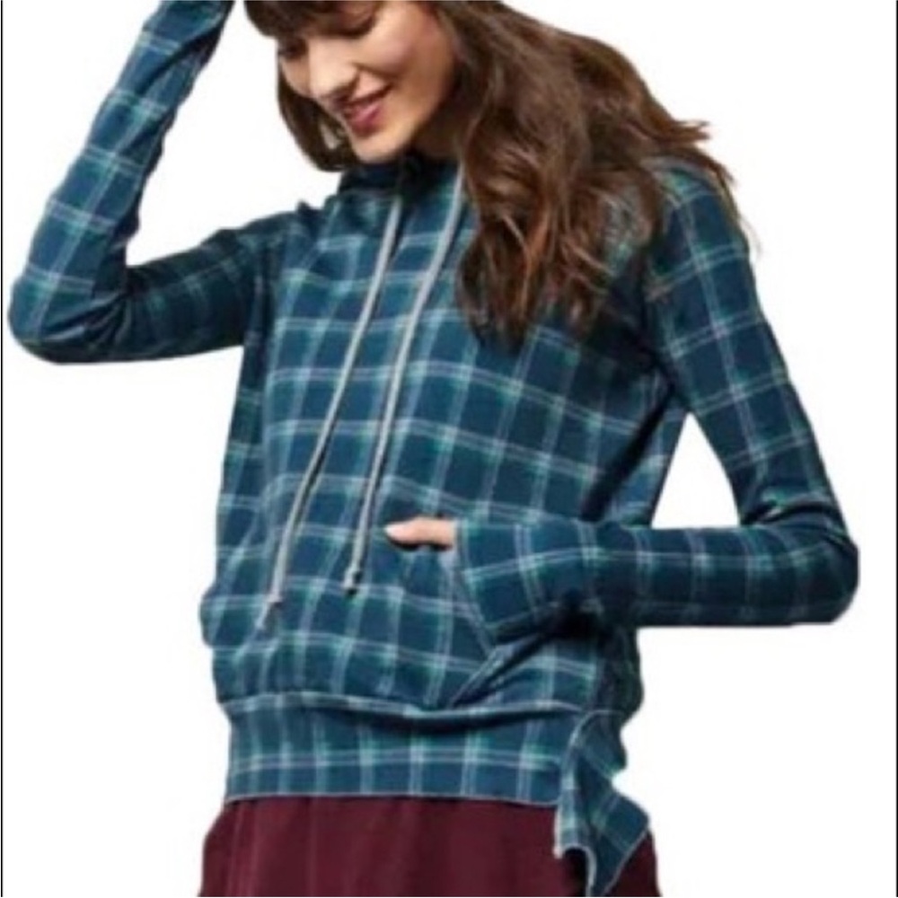 $198 Frank and Eileen Tee Lab Medium Pullover distressed hoodie - Blue Plaid